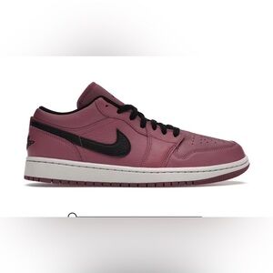 Nike Air Jordan low in Mullberry size 7